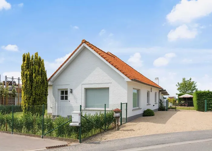 Vlaeberg Cottage